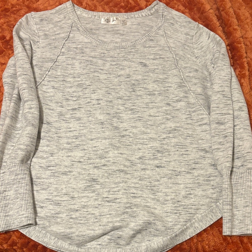 RD Style Light Gray Crew Neck Sweater